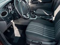 Gebraucht Ford Focus Style 101 PS (74 kW) 2008 Rot Limousine