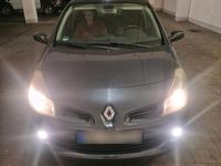 Gebraucht Renault Clio II 101 PS (74 kW) 2007 Grau Kleinwagen