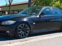 Gebraucht BMW 318 143 PS (105 kW) 2011 Schwarz Limousine