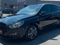 Gebraucht Hyundai i30 Trend 160 PS (117 kW) 2022 Schwarz Kombi