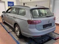 Gebraucht VW Passat Business 150 PS (110 kW) 2024 Mondsteingrau Kombi