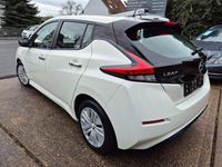 Gebraucht Nissan Leaf Visia 110 kW (150 PS) 2020 Weiß Kleinwagen