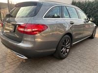 Gebraucht Mercedes C220 194 PS (142 kW) 2019 Grau Kombi
