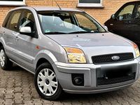 Gebraucht Ford Fusion 80 PS (58 kW) 2011 Grau Kleinwagen