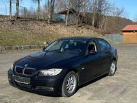 Gebraucht BMW 320 150 PS (110 kW) 2006 Blau Limousine