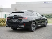Neu BMW 530e M Sport 299 PS (219 kW) 2025 Schwarz Kombi