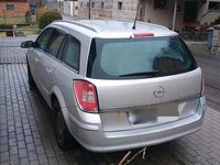 Gebraucht Opel Astra 105 PS (77 kW) 2008 Silber Kombi