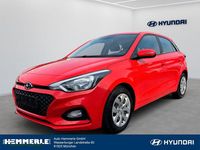Gebraucht Hyundai i20 Select 75 PS (55 kW) 2019 Rot Kleinwagen