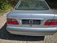 Gebraucht Mercedes E240 170 PS (125 kW) 2001 Silber Limousine