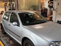 Gebraucht VW Golf IV 75 PS (55 kW) 2001 Grau Limousine