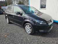 Gebraucht VW Touran Cup 140 PS (102 kW) 2014 Schwarz Van / Kleinbus