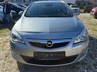 Gebraucht Opel Astra Innovation 125 PS (91 kW) 2012 Silber Kombi