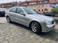 Gebraucht Mercedes C220 Avantgarde 143 PS (105 kW) 2002 Silber Limousine