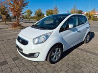Gebraucht Kia Venga FIFA World Cup Edition 125 PS (91 kW) 2013 Weiß Kleinwagen