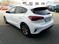 Gebraucht Ford Focus Style 125 PS (91 kW) 2023 Weiß Limousine