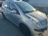 Gebraucht Nissan Pixo 68 PS (50 kW) 2009 Silber Kleinwagen