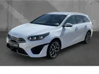 Gebraucht Kia Ceed 141 PS (103 kW) 2022 Cararraweiss Kleinwagen