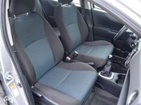 Gebraucht Toyota Yaris Life 99 PS (72 kW) 2012 Silber Kleinwagen