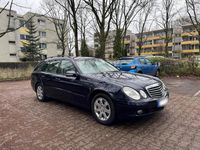 Gebraucht Mercedes E280 190 PS (139 kW) 2009 Blau Kombi