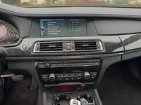 Gebraucht BMW 730 M Sport 250 PS (183 kW) 2010 Schwarz Limousine