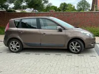 Gebraucht Renault Grand Scénic III Expression 110 PS (80 kW) 2010 Braun Van / Kleinbus