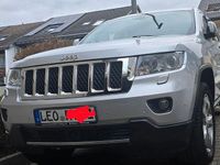 Gebraucht Jeep Grand Cherokee Overland 352 PS (258 kW) 2011 Silber SUV