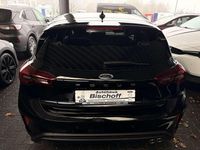 Neu Ford Focus Titanium 155 PS (114 kW) 2025 Agate black metallic Limousine