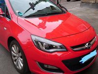 Gebraucht Opel Astra 140 PS (102 kW) 2012 Rot Limousine