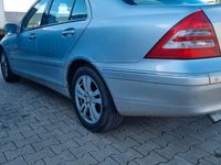 Gebraucht Mercedes C180 Avantgarde 143 PS (105 kW) 2003 Silber Limousine