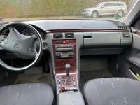 Gebraucht Mercedes E240 Classic 170 PS (125 kW) 1999 Limousine