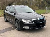 Gebraucht Skoda Superb Ambition 160 PS (117 kW) 2011 Schwarz Kombi