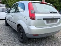 Używany Ford Fiesta 60 KM (44 kW) 2003 Srebrny Hatchback