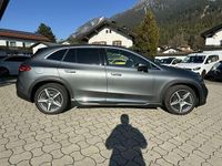 Gebraucht Mercedes EQE500 AMG 300 kW (408 PS) 2024 Metalliclack selenitgrau SUV