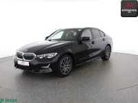 Gebraucht BMW 318 Luxury Line 150 PS (110 kW) 2022 Black sapphire Limousine