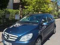 Gebraucht Mercedes B200 140 PS (102 kW) 2010 Blau Van / Kleinbus
