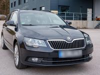 Gebraucht Skoda Superb Ambition 140 PS (102 kW) 2014 Schwarz Kombi