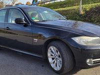Gebraucht BMW 320 184 PS (135 kW) 2011 Schwarz Limousine