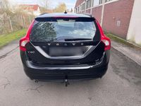 Gebraucht Volvo V60 136 PS (100 kW) 2015 Schwarz Kombi