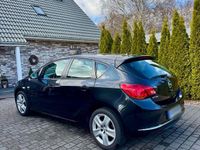 Gebraucht Opel Astra Style 120 PS (88 kW) 2014 Schwarz Kombi