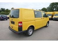 Gebraucht VW T5 84 PS (61 kW) 2013 Ginstergelb r1032 Van