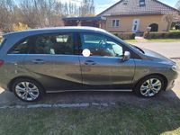 Gebraucht Mercedes B220 184 PS (135 kW) 2016 Schwarz Van / Kleinbus