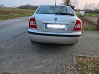 Usado Skoda Octavia 102 HP (75 kW) 2007 Prateado Sedan