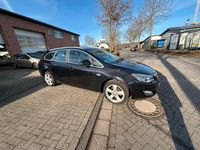 Gebraucht Opel Astra 140 PS (102 kW) 2011 Schwarz Kombi