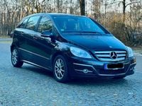 Gebraucht Mercedes E200 193 PS (141 kW) 2009 Schwarz Limousine