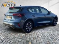 Gebraucht Ford Focus Titanium 116 PS (85 kW) 2023 Chromablau metallic Limousine