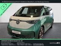 Gebraucht VW ID. Buzz Pro 150 kW (204 PS) 2023 Candyweiß/bay leaf green metallic Van / Kleinbus