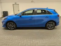 Gebraucht Kia Ceed Spirit 160 PS (117 kW) 2021 Blueflamemet. Kleinwagen