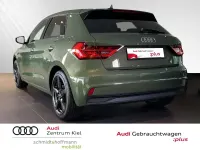 Gebraucht Audi A1 Sportback S-Line 95 PS (69 kW) 2024 Distriktgrün metallic Kleinwagen