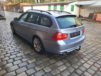 Gebraucht BMW 320 177 PS (130 kW) 2010 Kombi