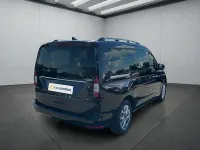 Neu Ford Tourneo 122 PS (89 kW) 2025 Schwarz Van / Kleinbus